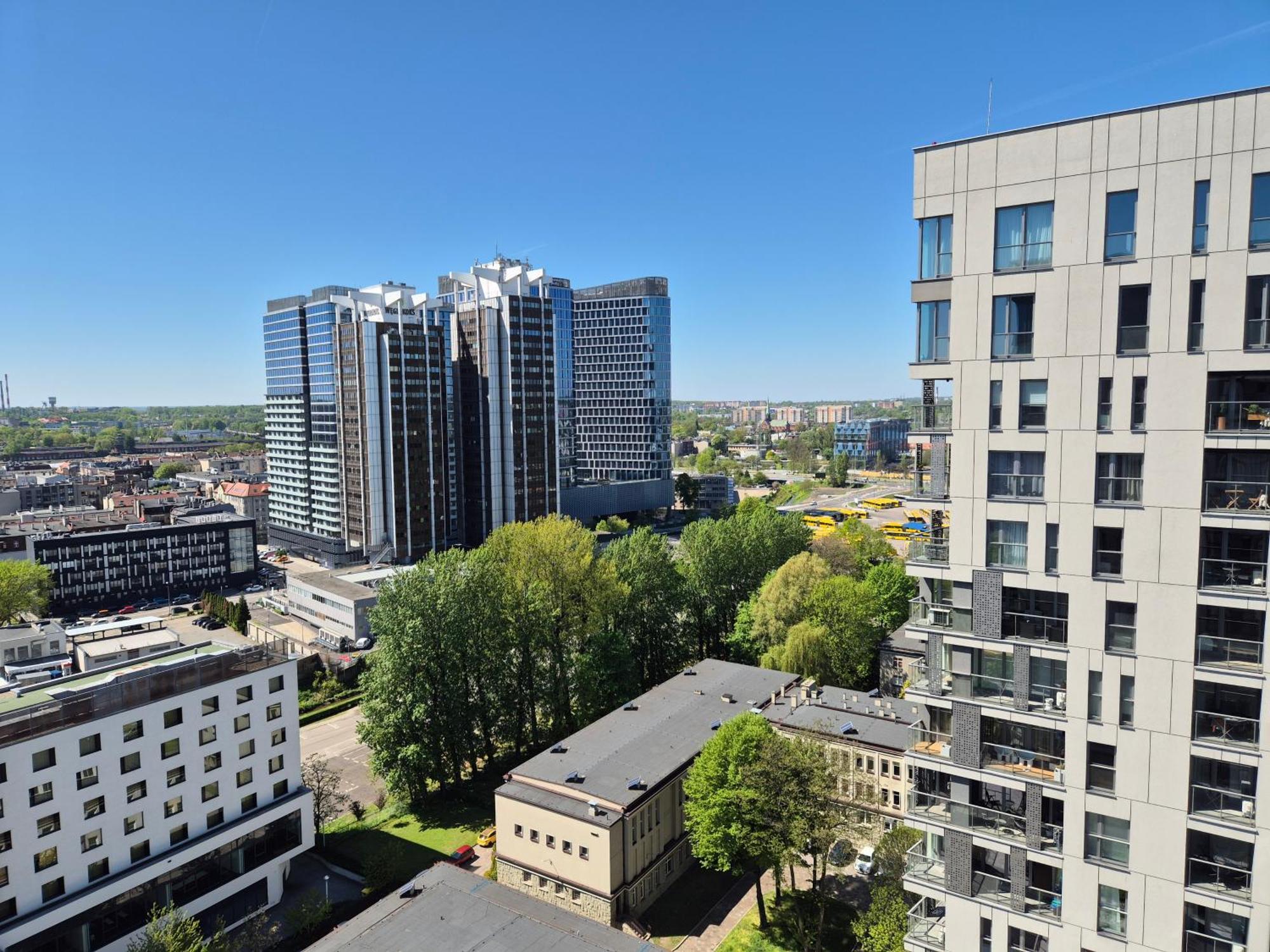 15 Pietro Sokolska 30 Towers Apartments - New- Lux- Parking- Sauna- Gym- And Good View From 15Th Floor 카토비체 외부 사진